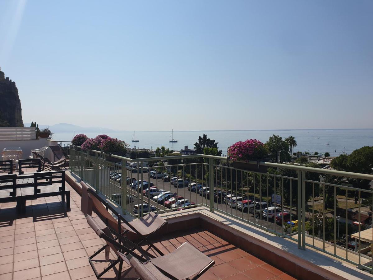Reale Apartments Terracina Exteriér fotografie